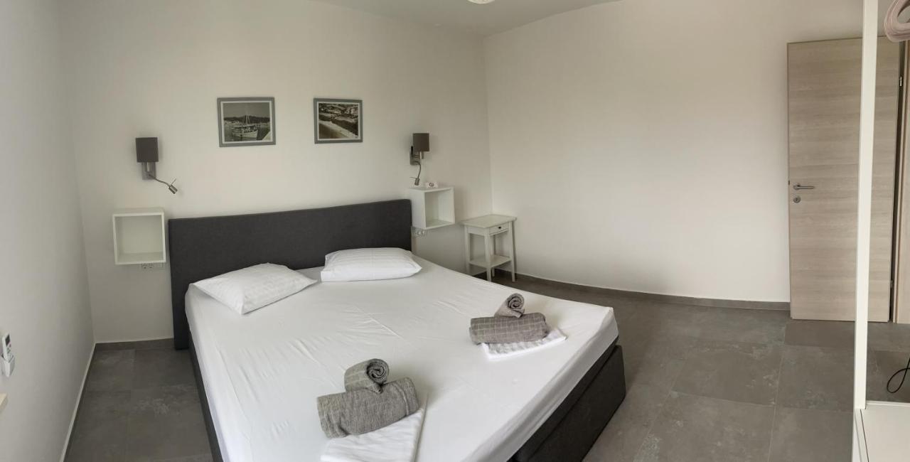 Sandra Apartments Makarska Buitenkant foto