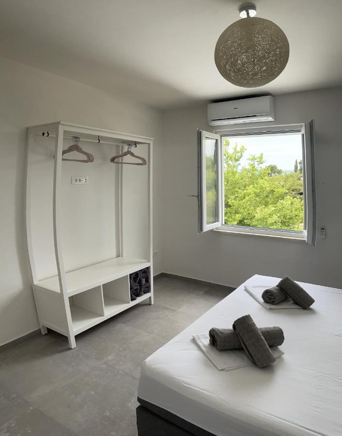 Sandra Apartments Makarska Buitenkant foto