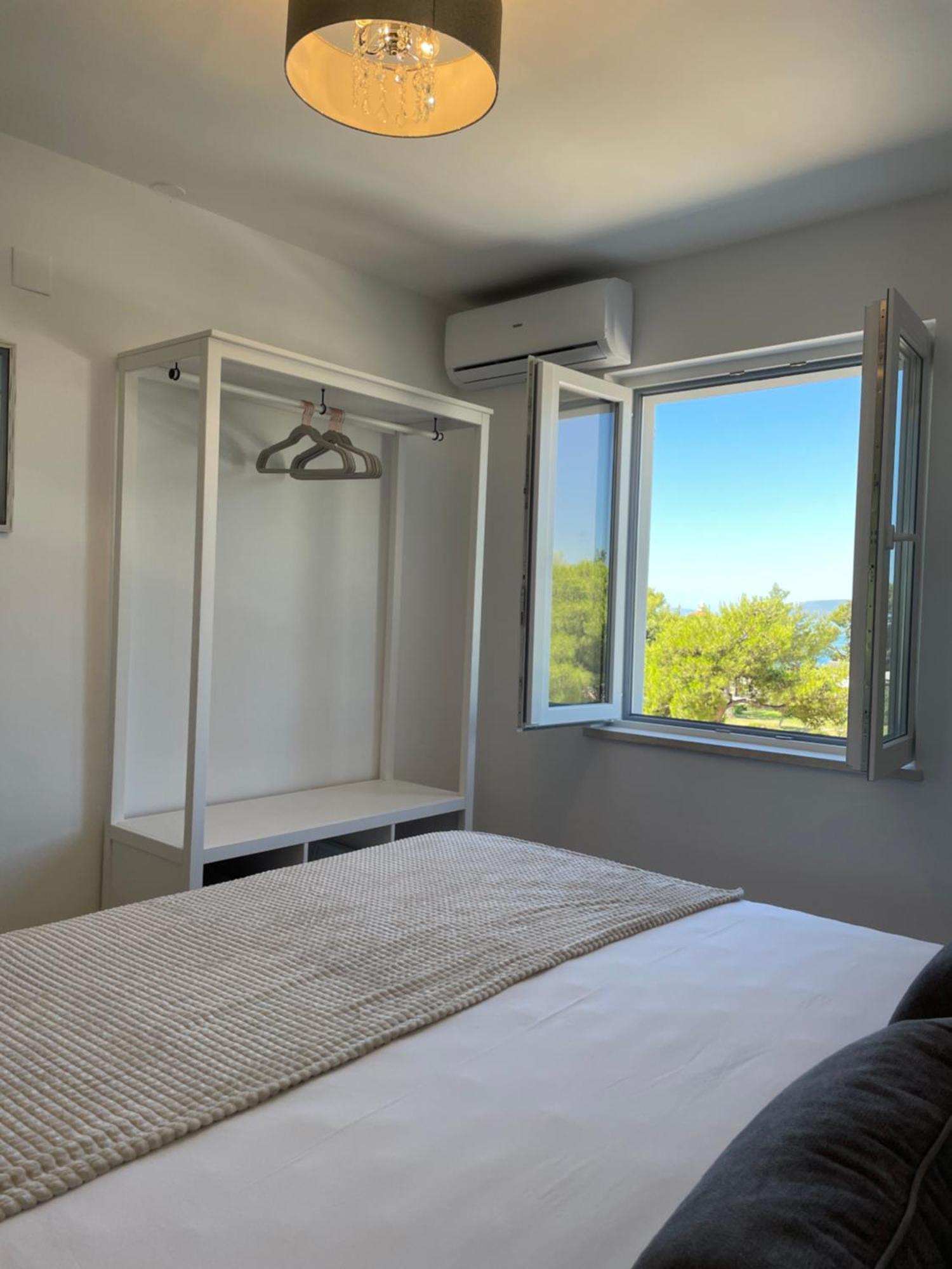 Sandra Apartments Makarska Buitenkant foto