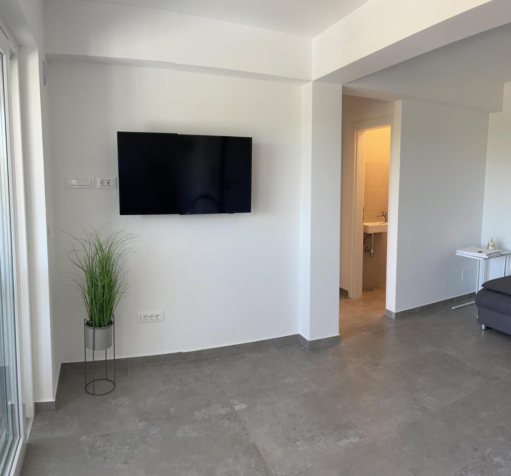 Sandra Apartments Makarska Buitenkant foto